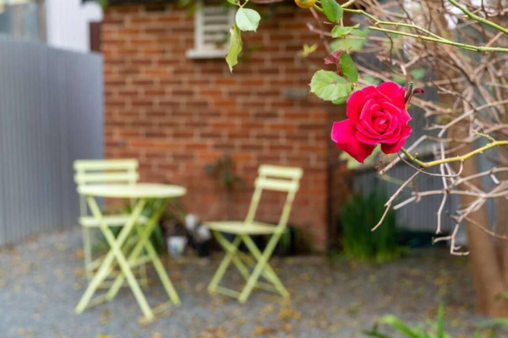 Heart Of Canowindra - Heritage Escape With A View Villa Luaran gambar